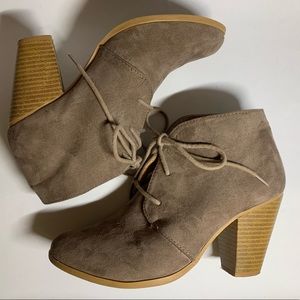 Maurices Beige Ankle Boots with Heels, Size 7